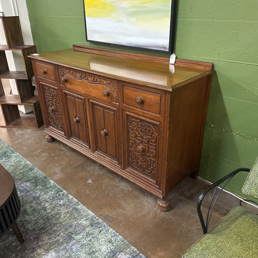 Carved Oak Thomasville Buffet