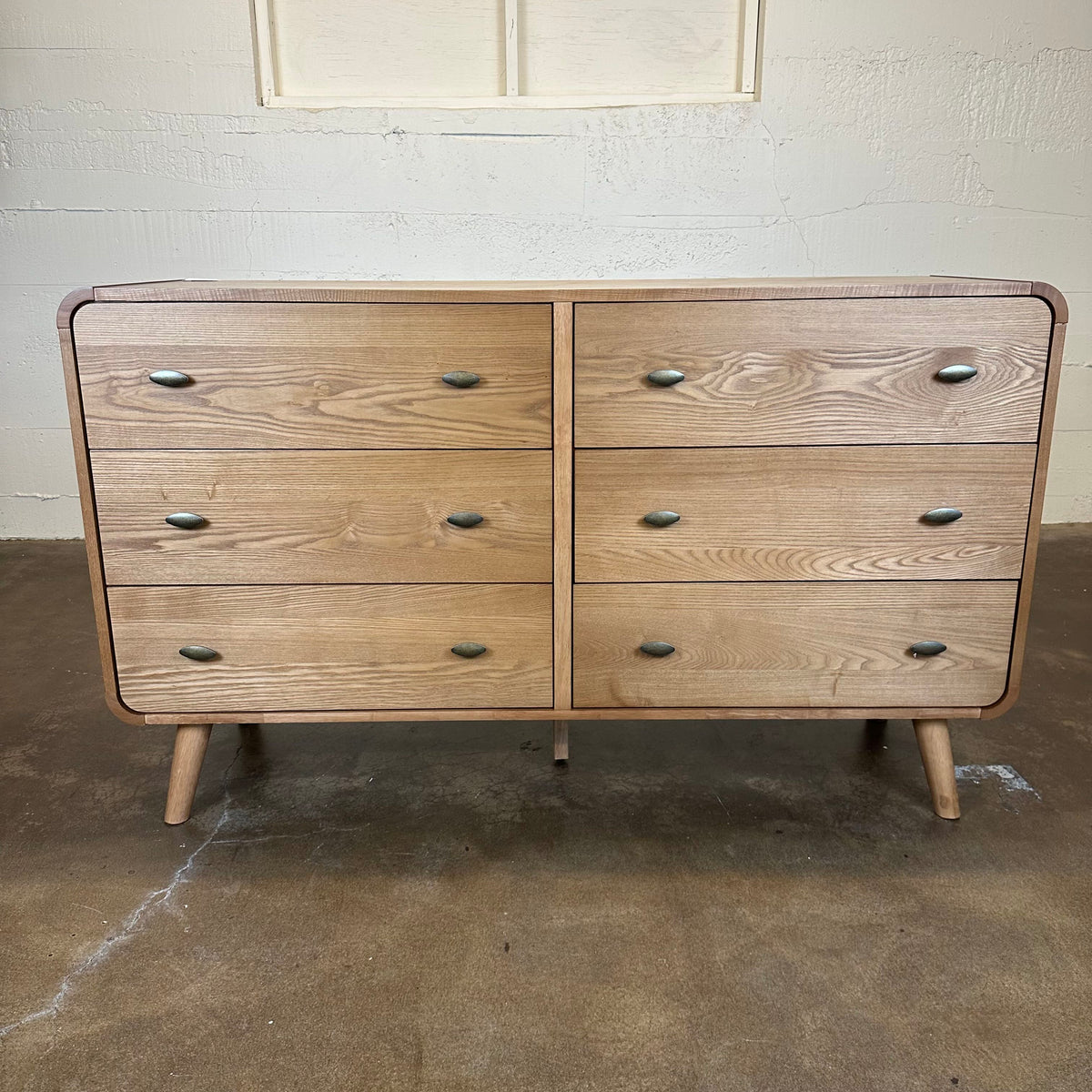 MC Ash Dresser C LOWBOYS