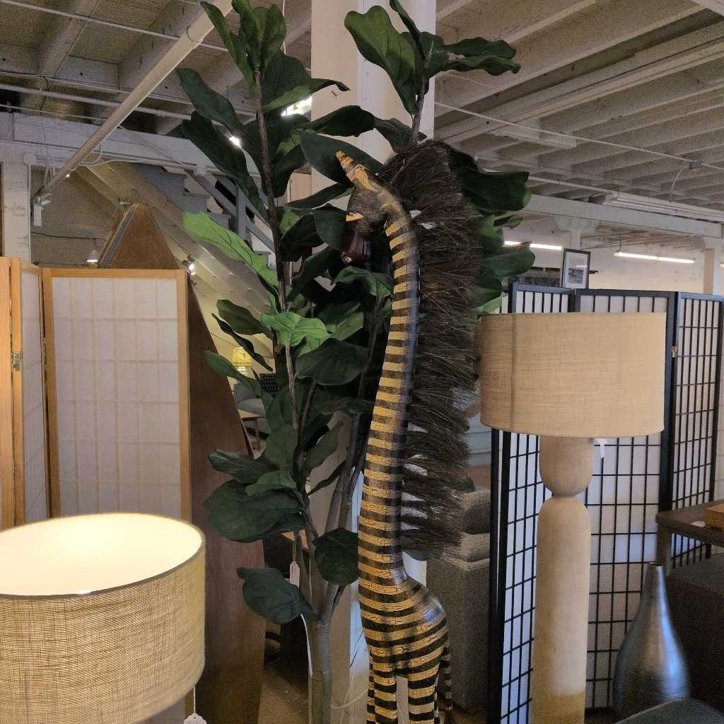 Tall Giraffe Statue UNIQUE FINDS