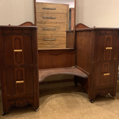 Column Edge Narrow Mirror Vanity