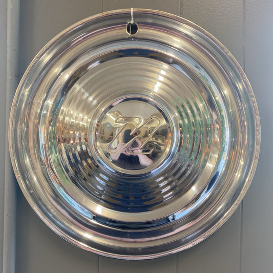Vintage NASH Hubcap UNIQUE FINDS