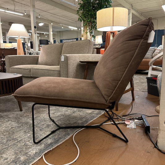 Modern Comfy Slipper Chair w/metal Base