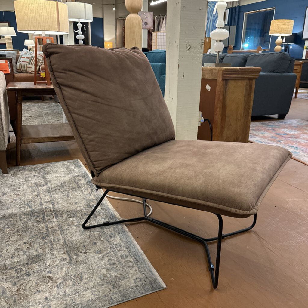 Modern Comfy Slipper Chair w/metal Base