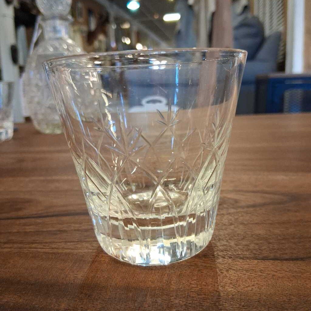 Whiskey set of 4 glasses w/ Decanter