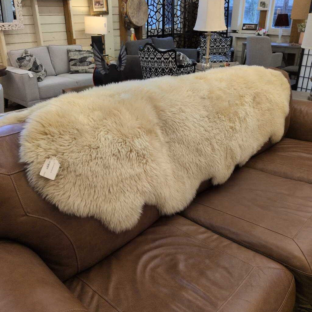 6 x 3.5 Sheep Skin