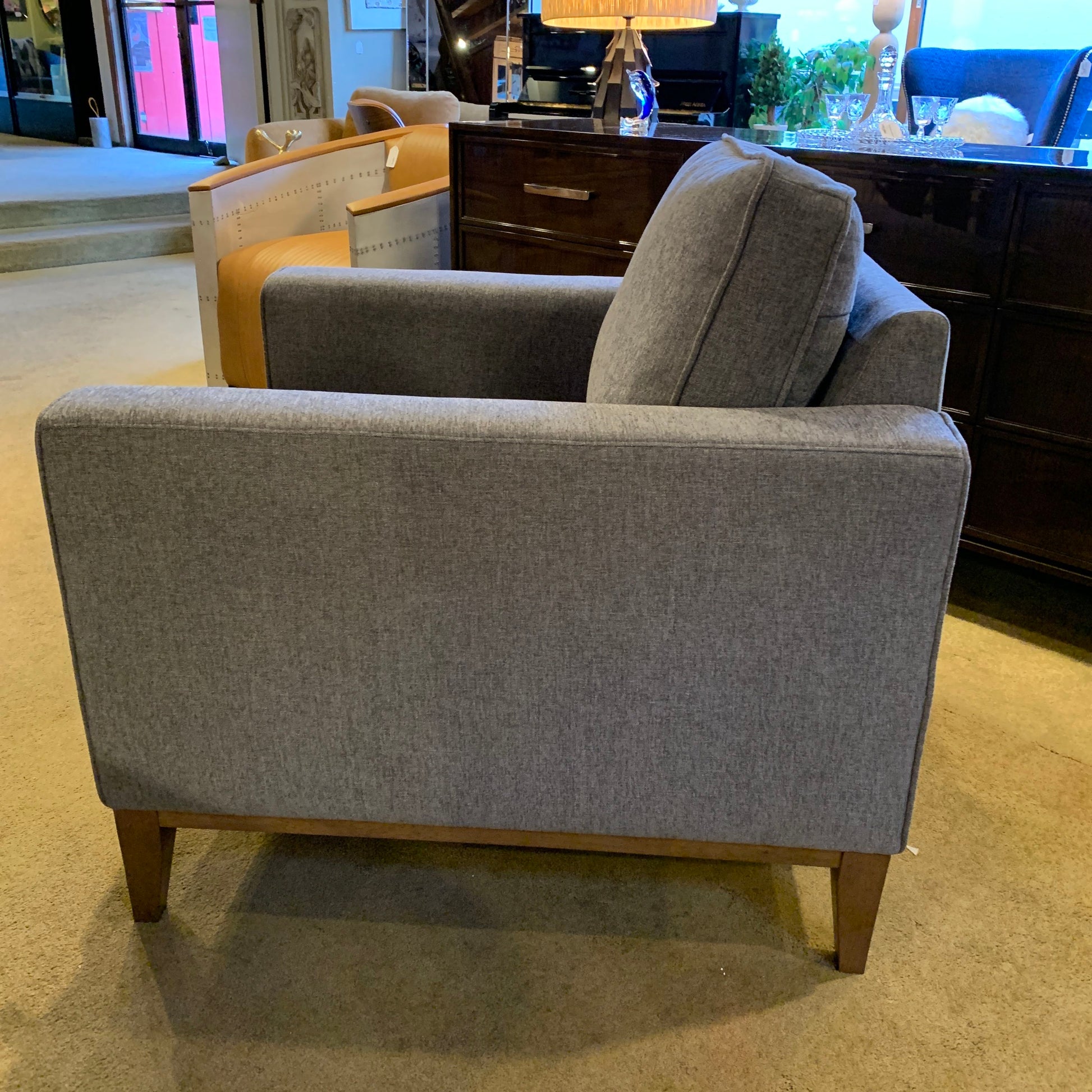 Alloy Chair U ACCENT CHAIRS