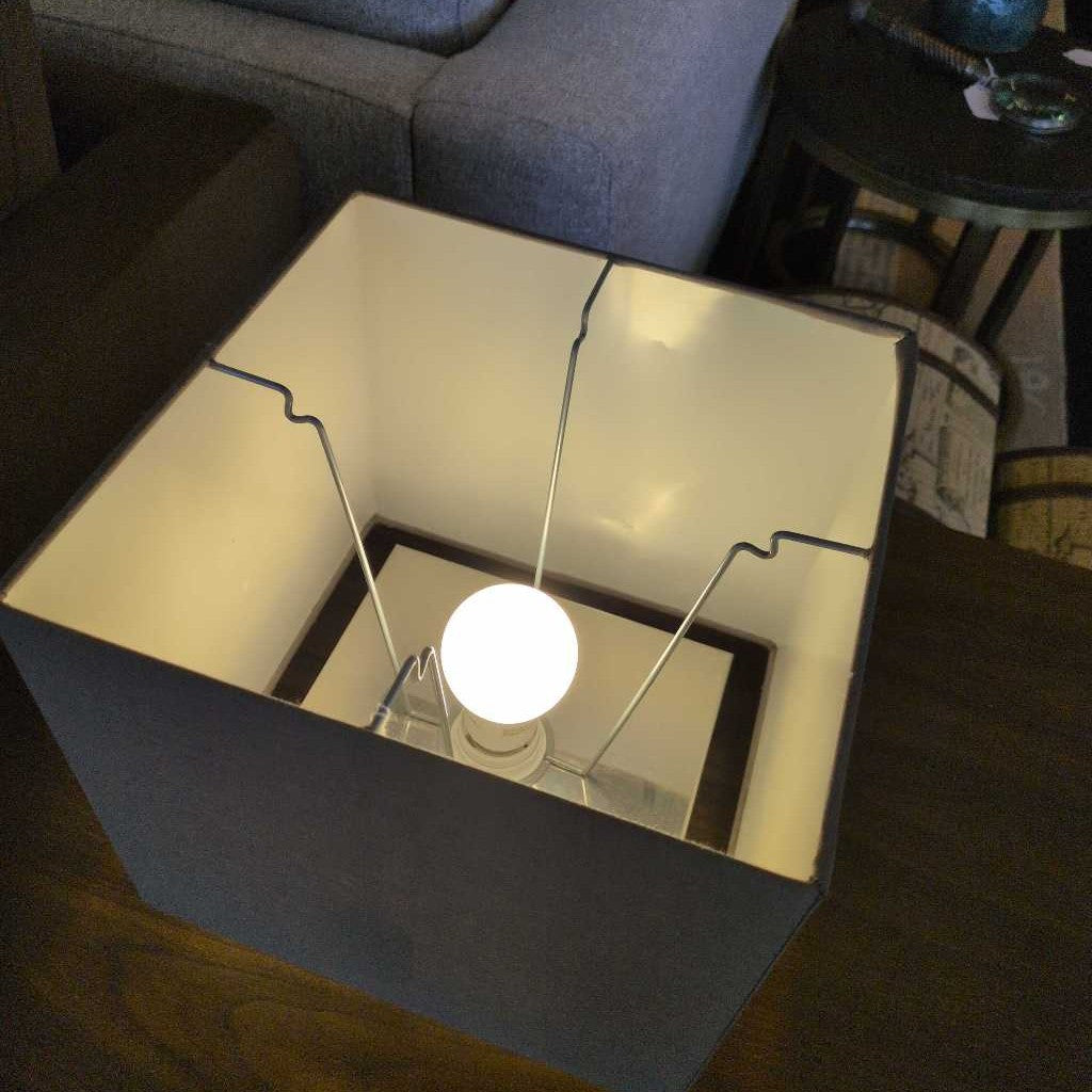Box Lamp LAMPS