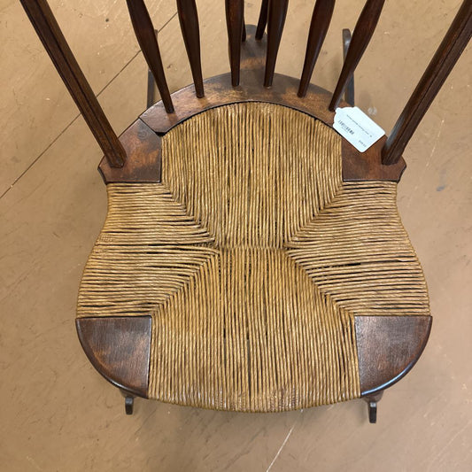 Turned Spindle Rocking Chair U ACCENT CHAIRS