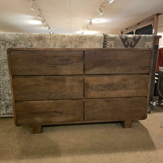Milbunde Dresser