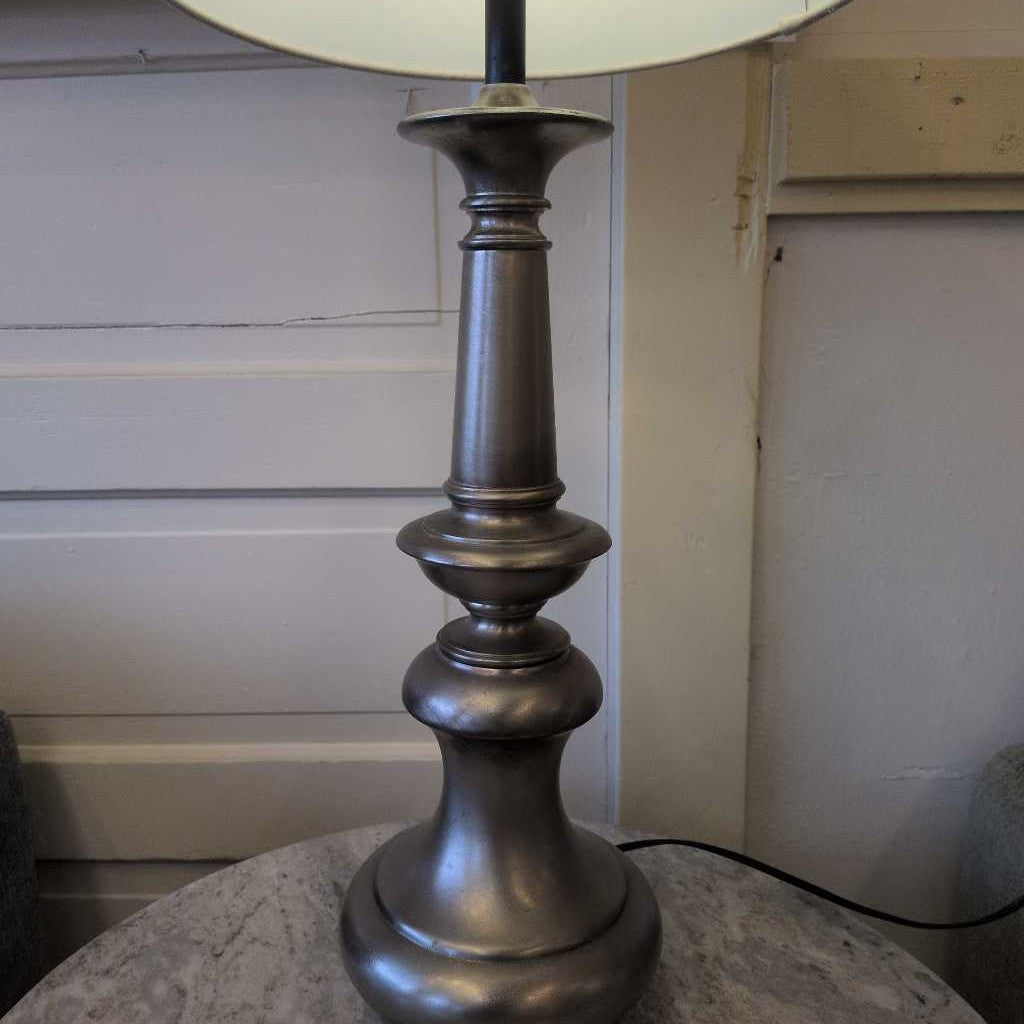 Solid Metal Table Lamp LAMPS