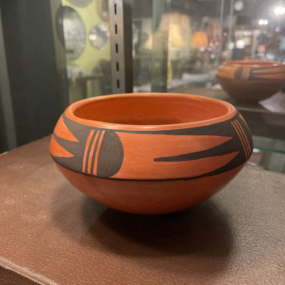 Vintage Round Navajo Pot(presentation date of 1952) SMALLS
