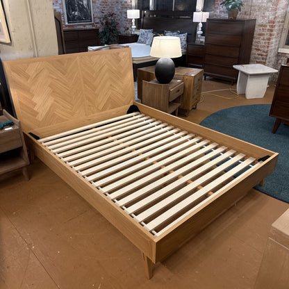 Colton Queen Bed