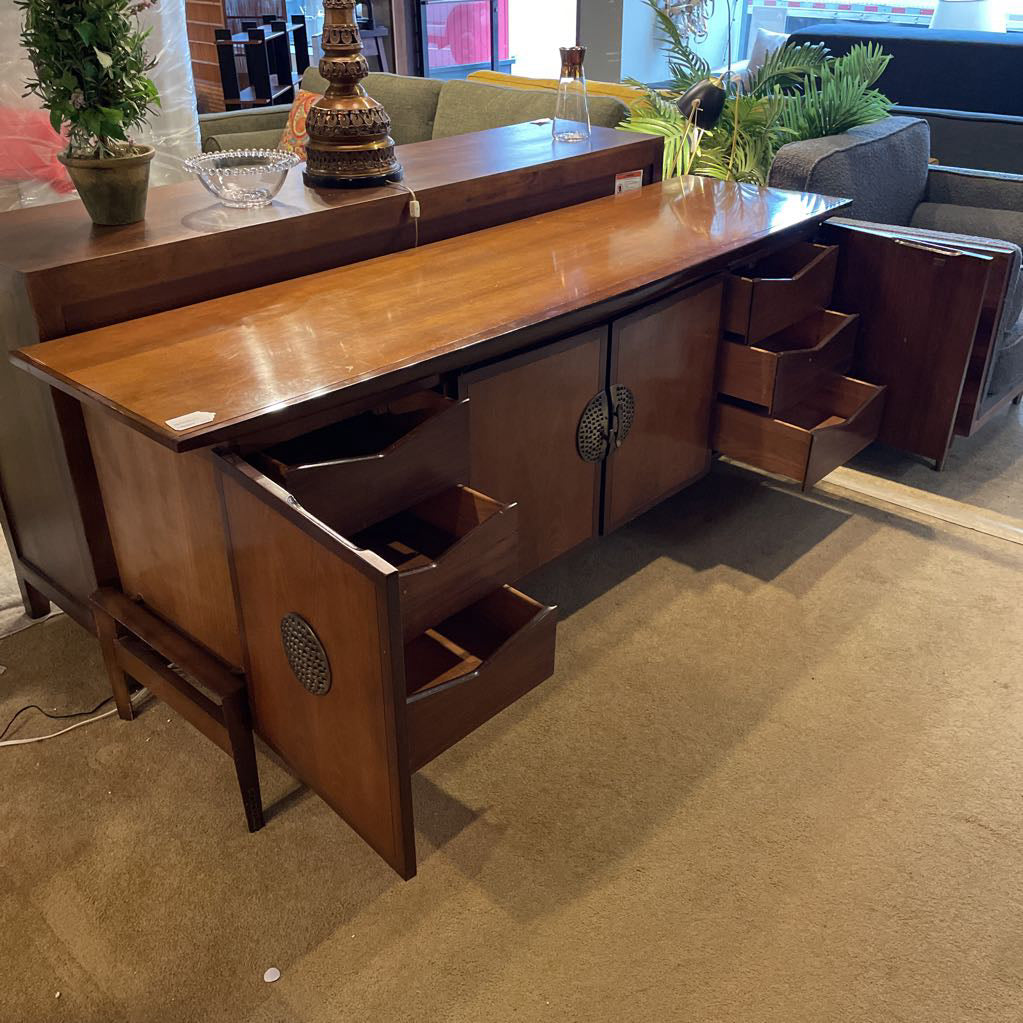 Helen Hobey Baker 4 Door Sideboard/Dresser C SIDEBOARDS