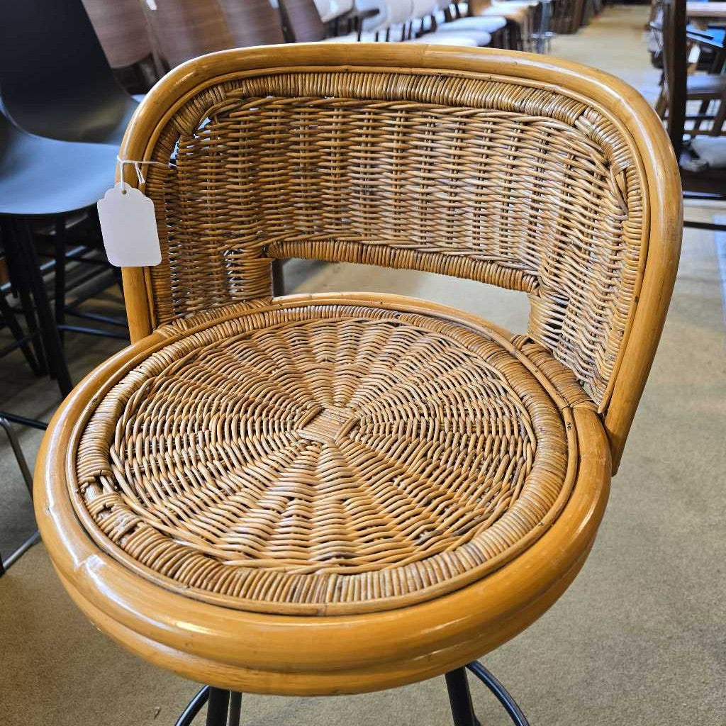 Rotating Wicker Seat Barstool w/ Metal Legs & Seat Cushion