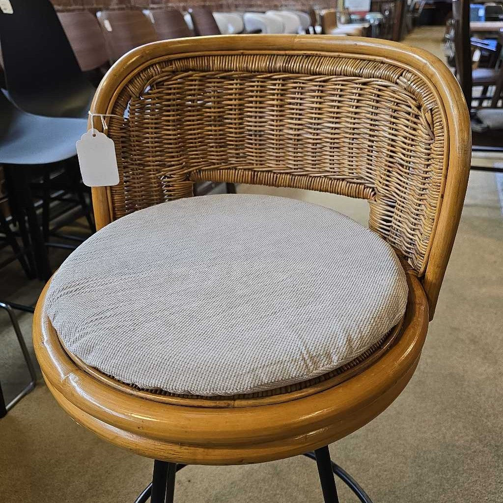 Rotating Wicker Seat Barstool w/ Metal Legs & Seat Cushion