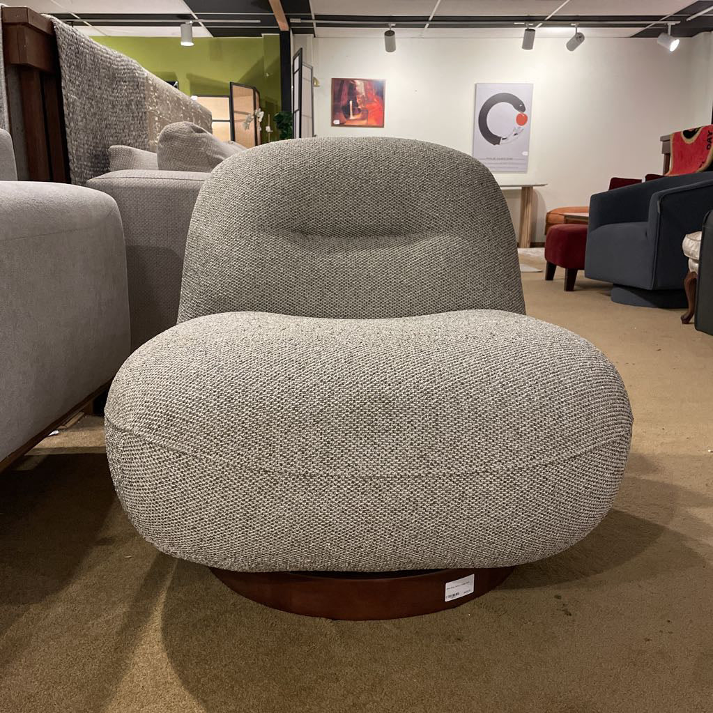 Matapi Olive Moss Accent Chair U ACCENT CHAIRS