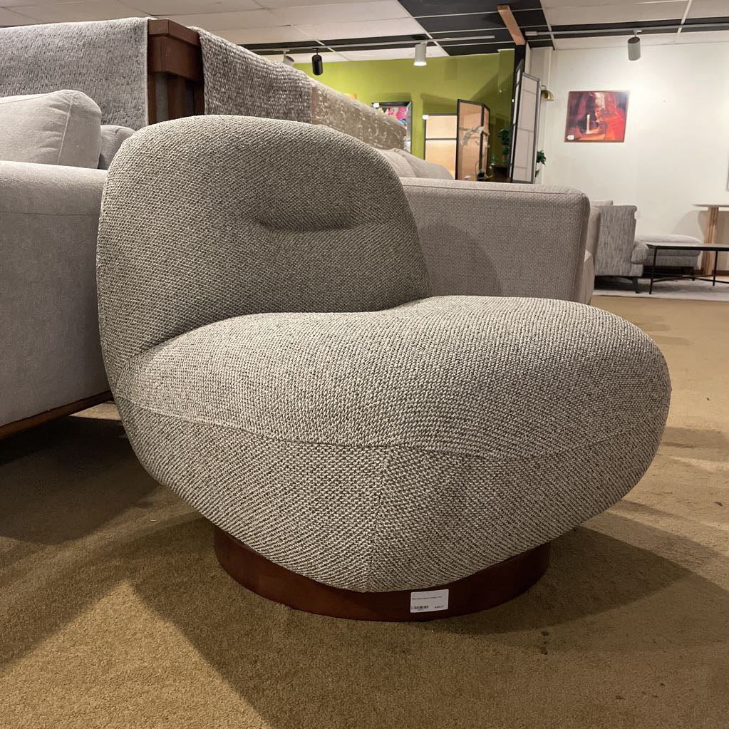 Matapi Olive Moss Accent Chair U ACCENT CHAIRS