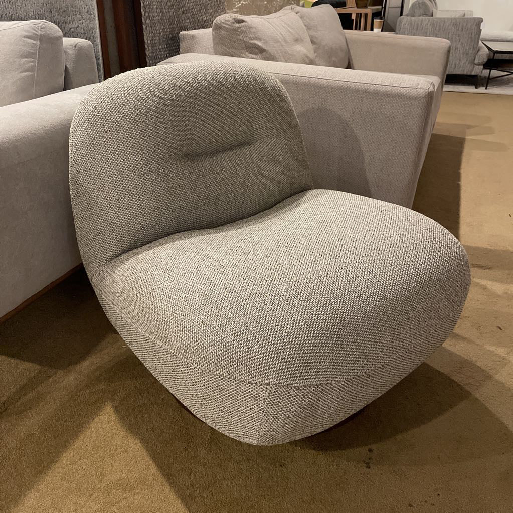 Matapi Olive Moss Accent Chair U ACCENT CHAIRS