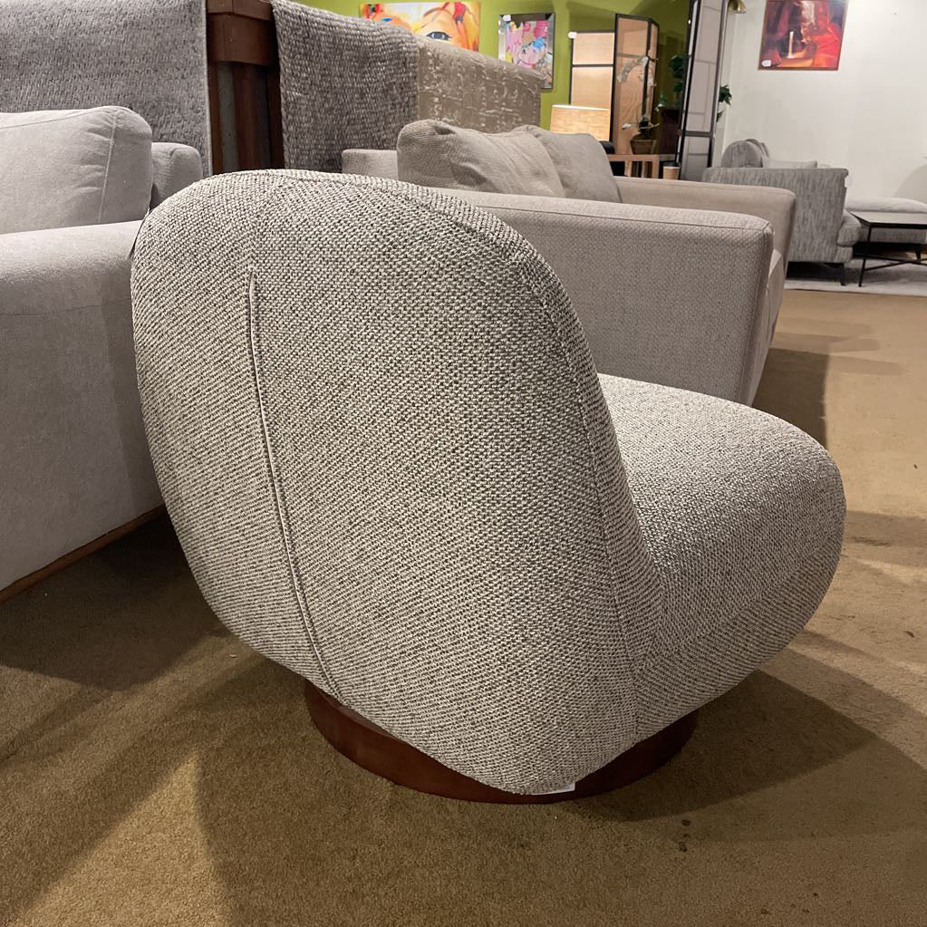 Matapi Olive Moss Accent Chair U ACCENT CHAIRS