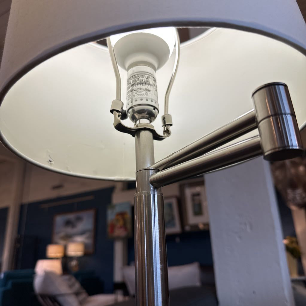 Sleek Modern Lamp w/ Adjustable Shade LAMPS