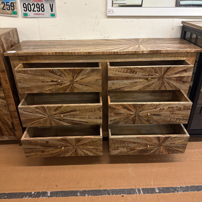 Cameron Dresser C LOWBOYS