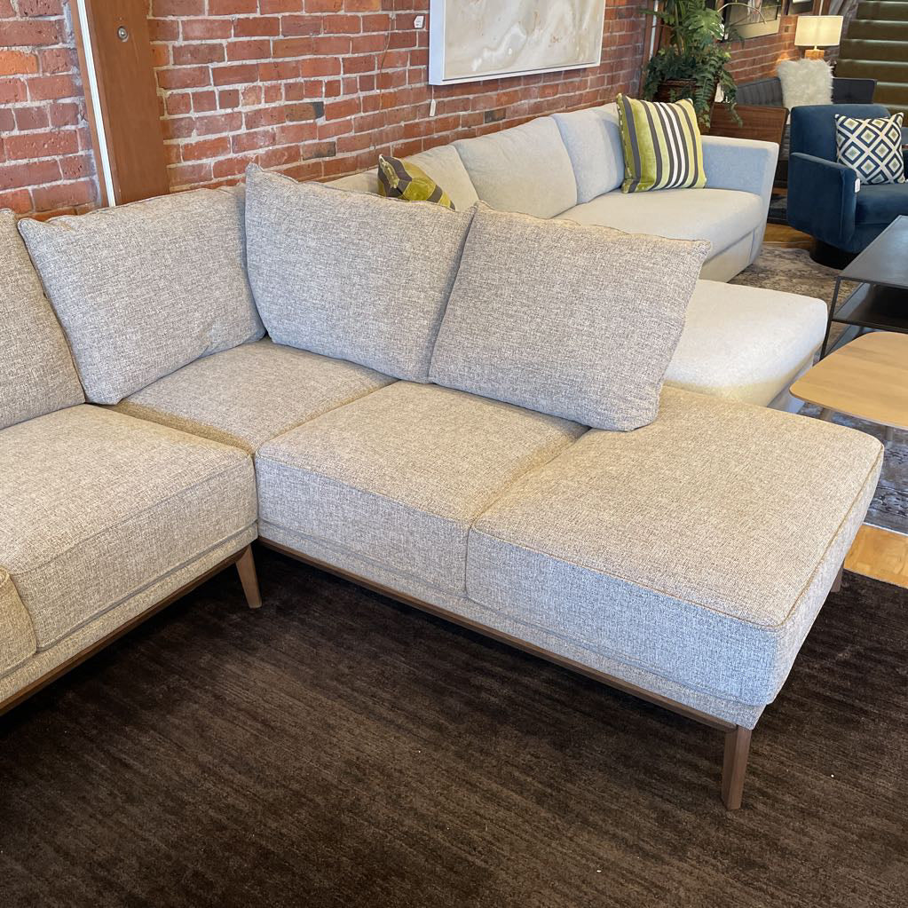 Lithia Flaxen RAF Sectional