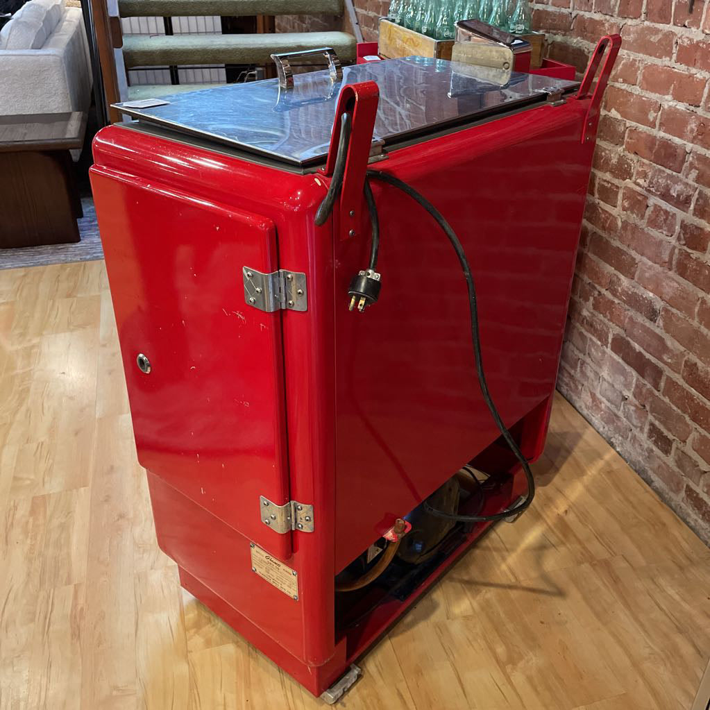 1950's Coke Machine with Bottles UNIQUE FINDS