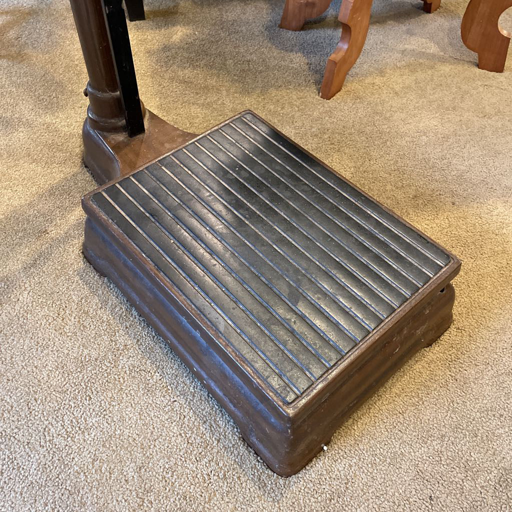Vint. Continental Scale Works Standing Scale UNIQUE FINDS