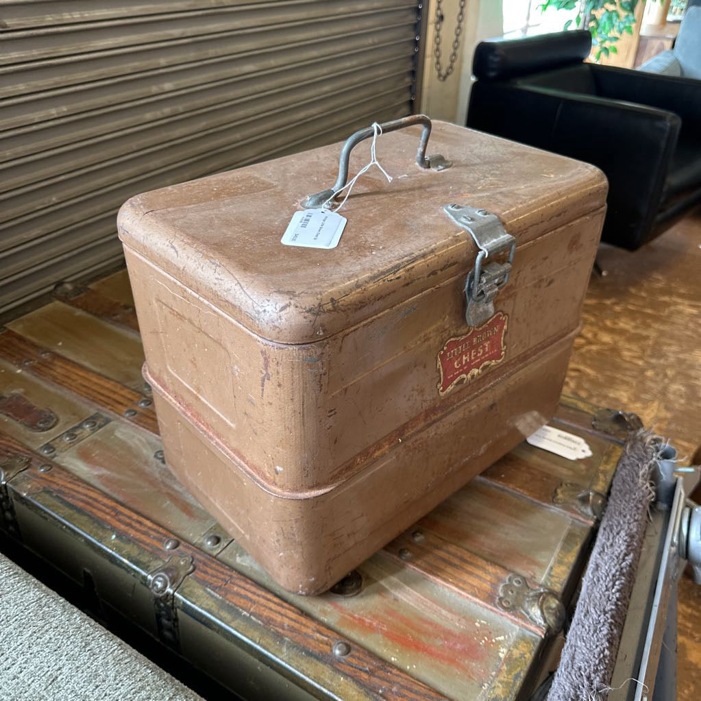 Vintage Little Brown Chest C TRUNKS