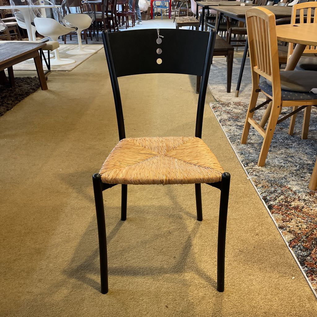 Straw Seat with Black Metal Frame Dining Chair C DINING CHAIRS