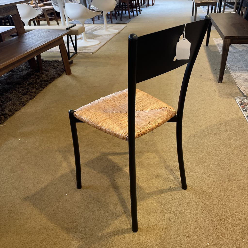 Straw Seat with Black Metal Frame Dining Chair C DINING CHAIRS