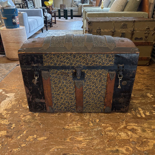 Camelback Victorian 19th Century Trunk C TRUNKS