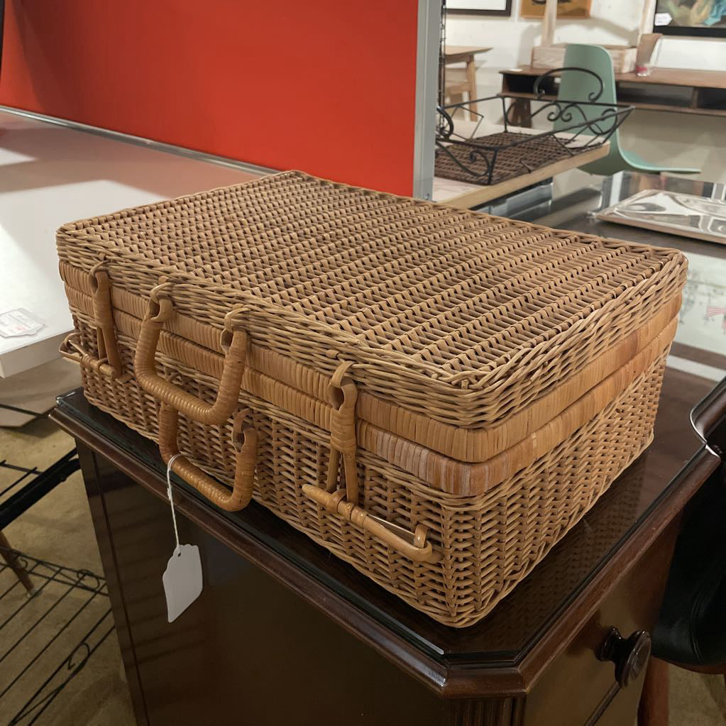 Woven Suitcase-Style Picknic Basket