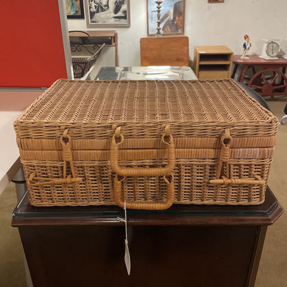Woven Suitcase-Style Picknic Basket