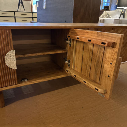 Hodgeson Plasma C MEDIA STANDS