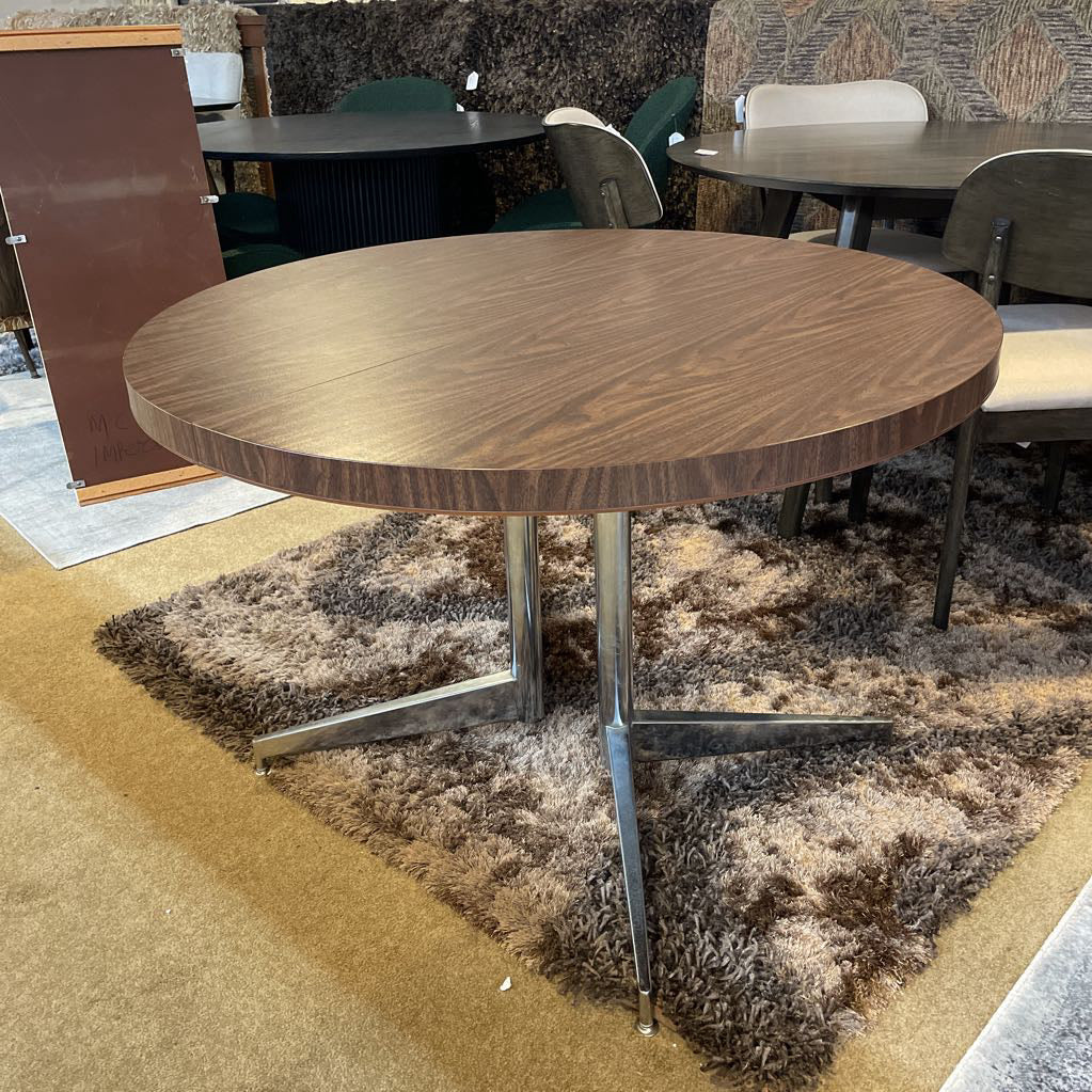 Oval Dark Wood Expanding Table