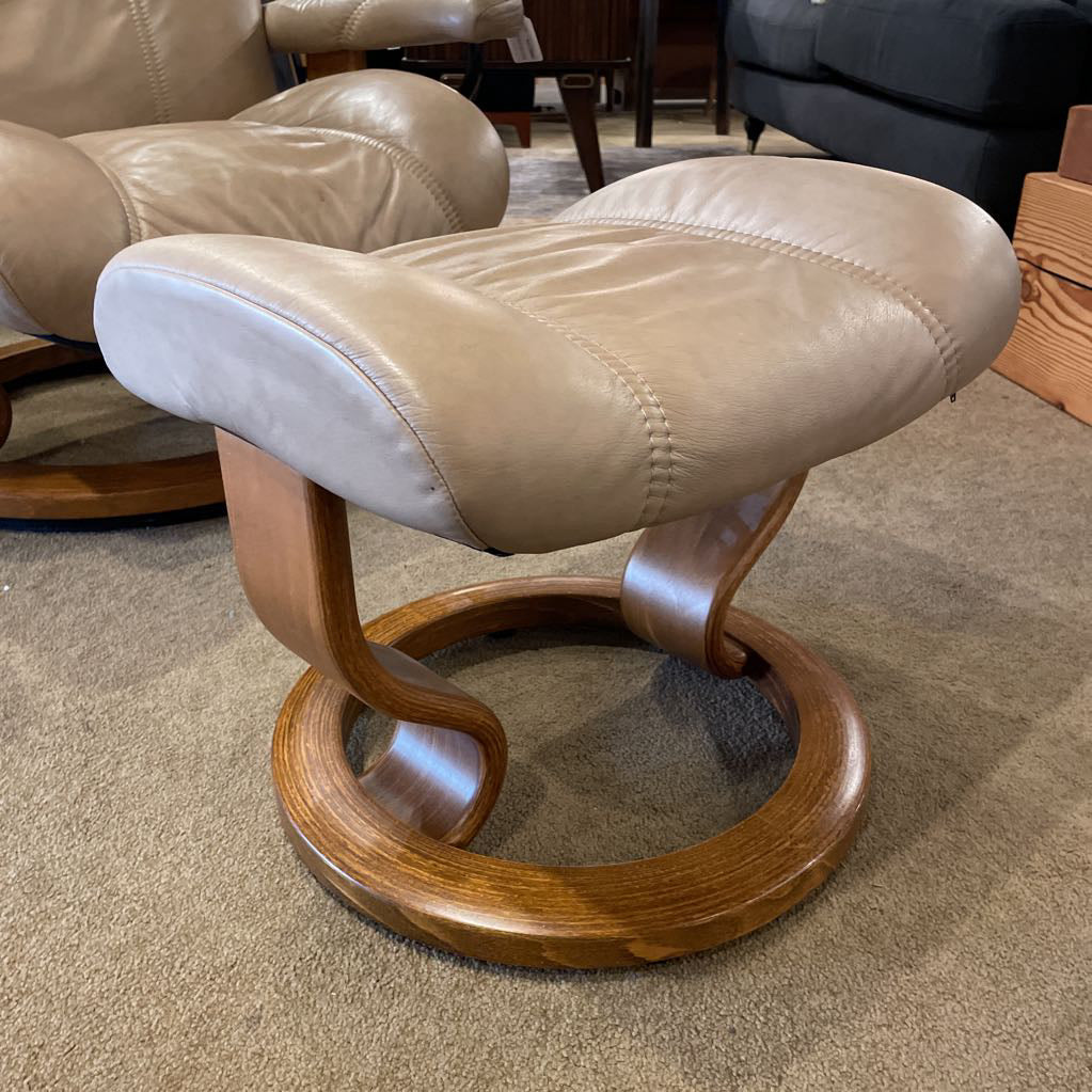 Ekornes Stressless Tan Leather Swivel Chair w/ Ottoman