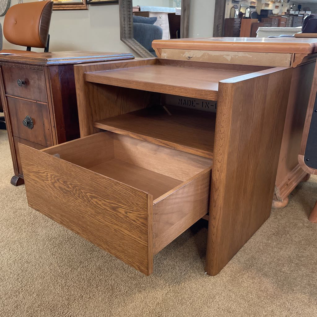 Warm Oak One Drawer Blocky Nightstand C NIGHTSTANDS