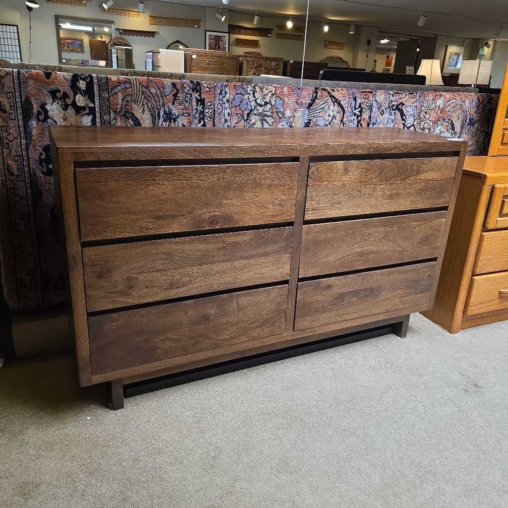 Hunny Dresser C LOWBOYS