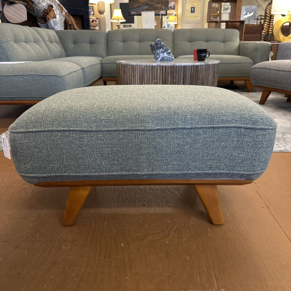 Odense Sage Ottoman