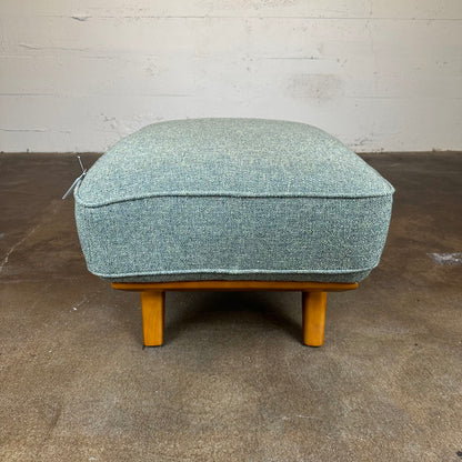 Odense Sage Ottoman