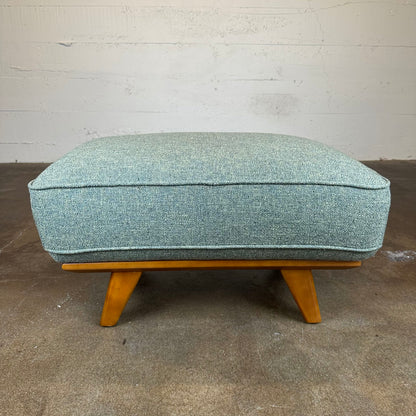 Odense Sage Ottoman