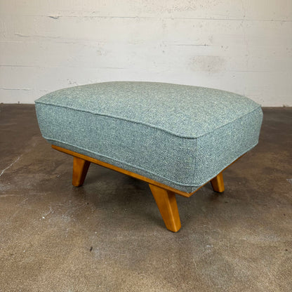 Odense Sage Ottoman