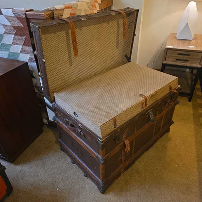 Rustic Weathered Steamer Trunk UNIQUE FINDS