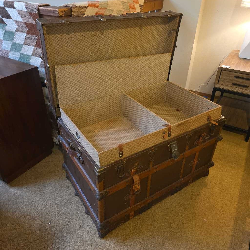 Rustic Weathered Steamer Trunk UNIQUE FINDS
