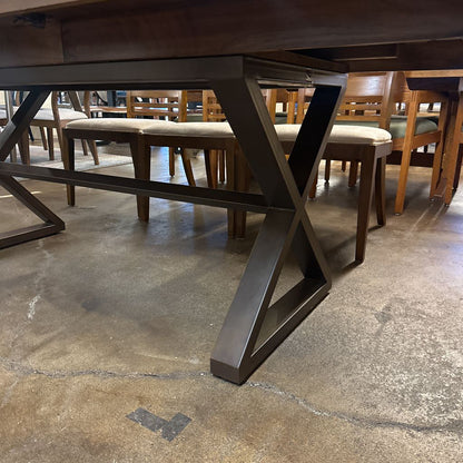 Thomasville Expanding Dining Table w/ 8 Matching Chairs C DINING TABLES