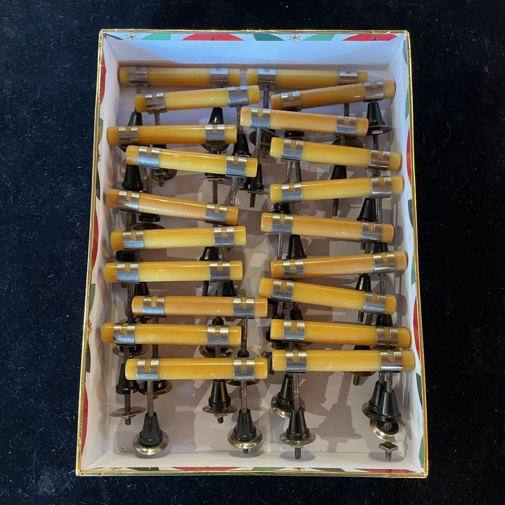 20 Vint. Butterscotch Bakelite Art Deco Pulls UNIQUE FINDS