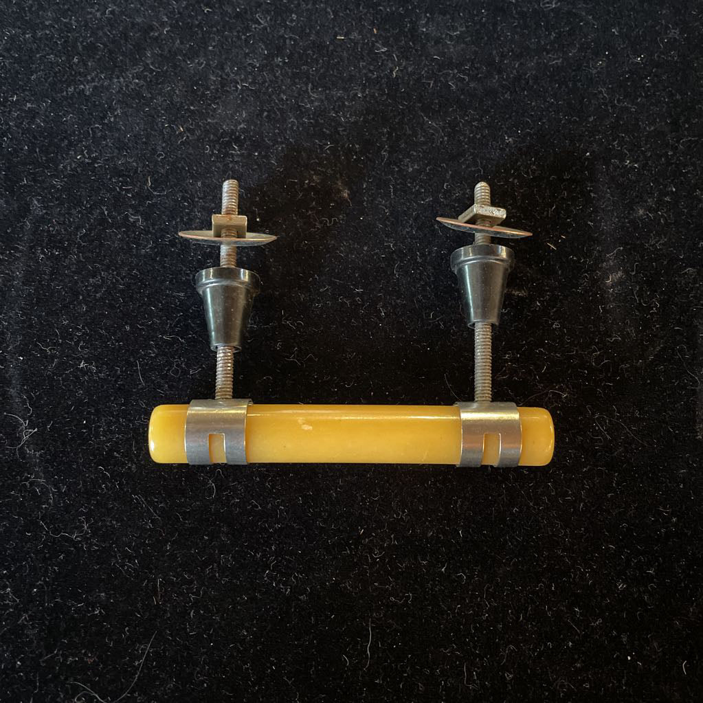20 Vint. Butterscotch Bakelite Art Deco Pulls UNIQUE FINDS