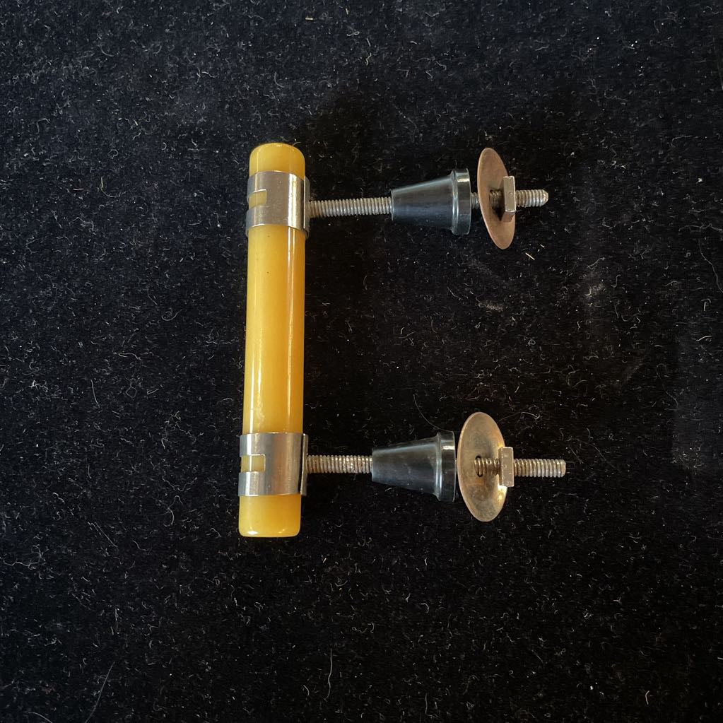 20 Vint. Butterscotch Bakelite Art Deco Pulls UNIQUE FINDS