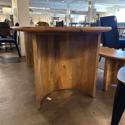 Feyer Dining Table C DINING TABLES